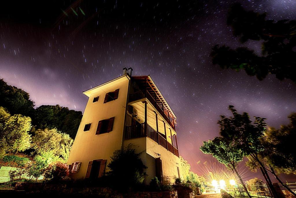 Guesthouse Enastron Chorefton Exterior photo